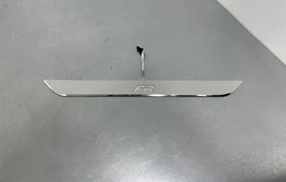 Seat Leon IV Front sill trim cover 5FA947417A