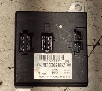 Mercedes-Benz E W211 Comfort/convenience module 2115450532 202318003A1 00001017A7