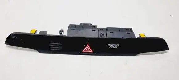 Hyundai Tucson TL Hazard light switch 93700D7800 93700D7800BLH