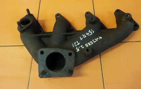 Mitsubishi Pajero Exhaust manifold MR571363