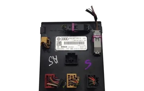 Audi A5 8T 8F Comfort/convenience module 8K0907063N