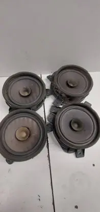 Mitsubishi Grandis Front door high frequency speaker MR98644