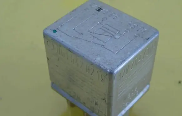 Mercedes-Benz E W124 Other relay 0015420219