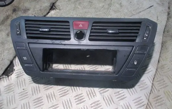 Citroen C4 I Picasso Dash center air vent grill 303845 303846 36532