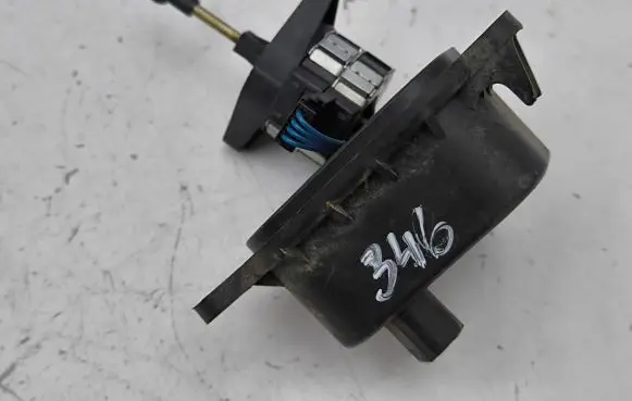 BMW X5 E53 Headlight level adjustment motor 15183200