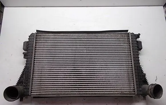 Skoda Octavia Mk2 (1Z) Intercooler radiator 1K0145803E