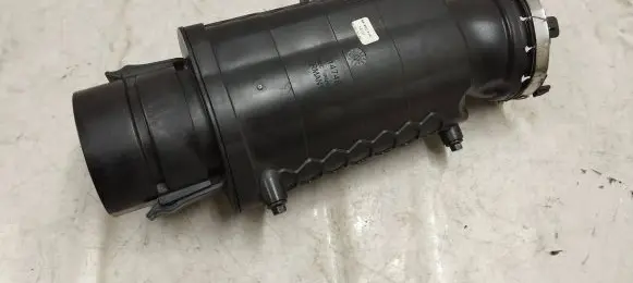 Volvo XC90 Intake resonator 31474846