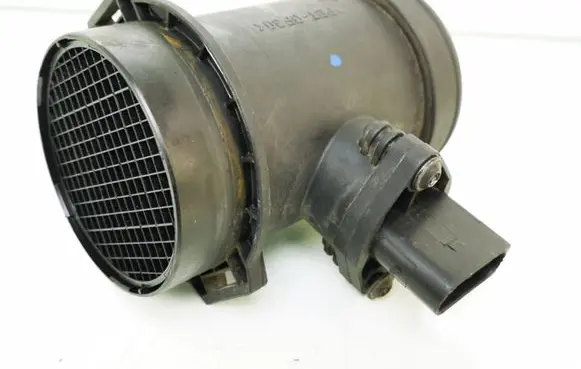 Audi A4 S4 B5 8D Mass air flow meter 059906461E 0281002429