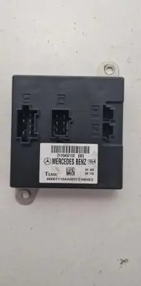 Mercedes-Benz E W211 Comfort/convenience module 2115452132
