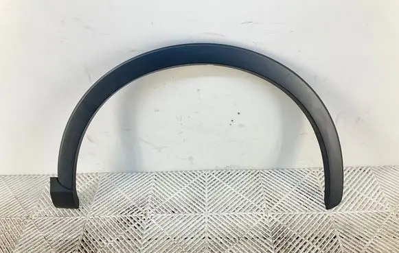 Audi Q3 8U Front arch trim 8U0853718A