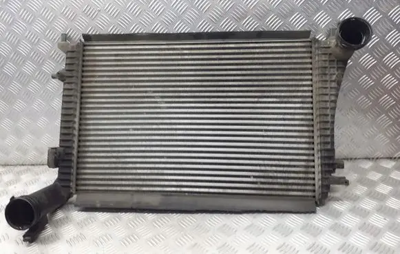 Volkswagen PASSAT B6 Intercooler radiator 3C0145803G
