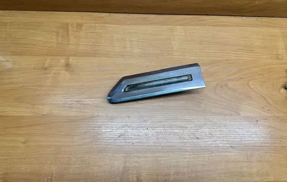 BMW 7 F01 F02 F03 F04 Front fender indicator light 6750100001 100827 37203372
