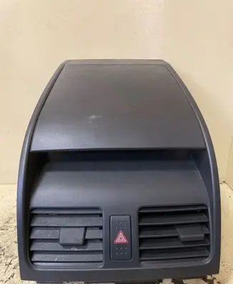 Suzuki SX4 Dash center air vent grill 73822-79J