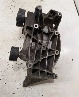 BMW 3 E90 E91 Generator/alternator bracket 7802639 13992010