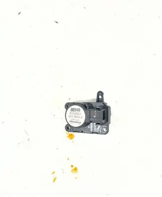 Peugeot 308 Air flap motor/actuator Z5509001