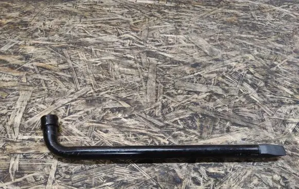 Jaguar XJL Wheel nut wrench 1R8A17032AB D3L5A4809
