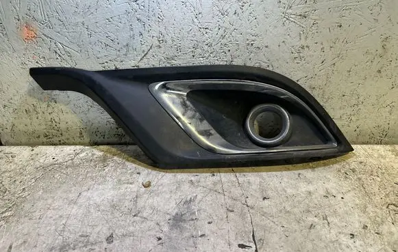 Dodge Durango Front fog light trim/grill 05113679AC