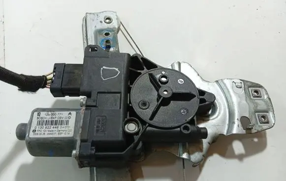 Citroen C5 Rear door window regulator motor 126000771