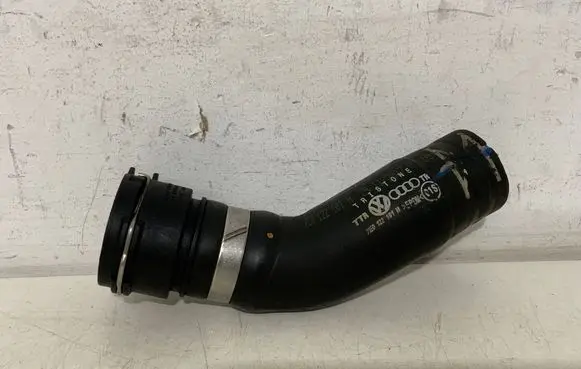 Engine coolant pipe/hose