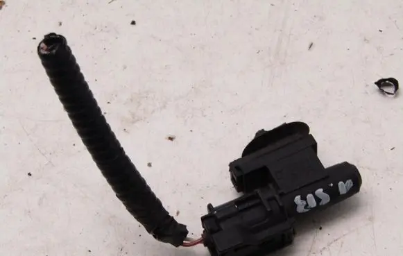 Mitsubishi Eclipse Cross Outside/exterior temperature sensor 05C16