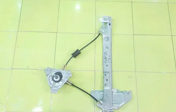 Peugeot 207 Front door window regulator with motor 9680072080