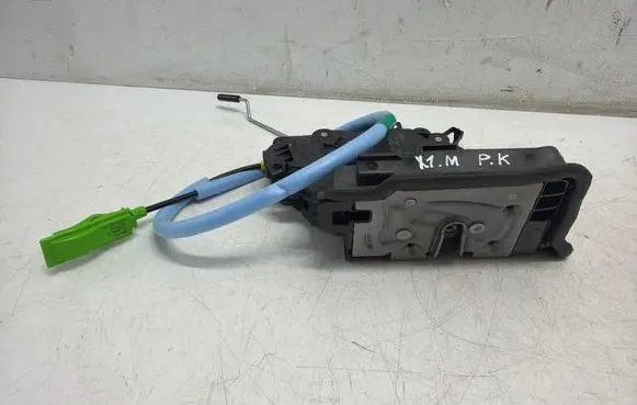 BMW X1 F48 F49 Front door lock 7281931