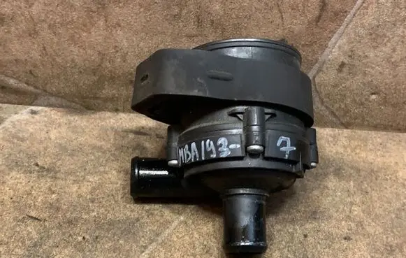 Mercedes-Benz SLK R172 Electric auxiliary coolant/water pump A2118350028
