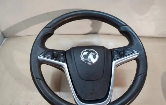 Opel Mokka Steering wheel
