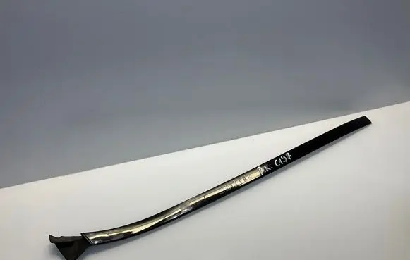 Mercedes-Benz E W212 Windshield trim A2126900982 2126900982