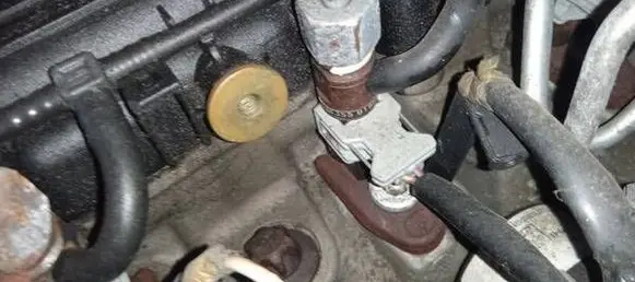 Renault Scenic II - Grand scenic II Fuel injector