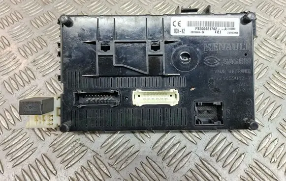 Renault Clio II BSM Control unit P8200621762