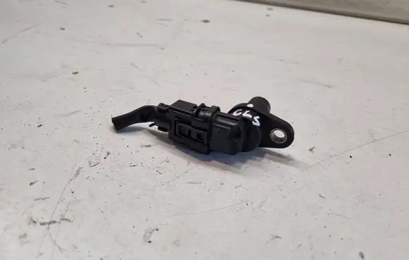 Mercedes-Benz CLS C219 Camshaft position sensor A0041539628