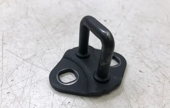 Mazda 3 III Loading door lock loop/hook striker 