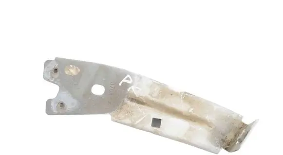 Fender mounting bracket