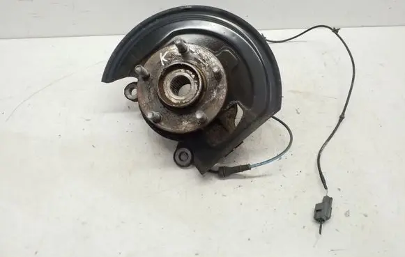 Nissan Juke I F15 Front wheel hub 400151KK0H