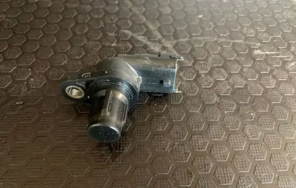 Volvo XC90 Camshaft position sensor 0232103063