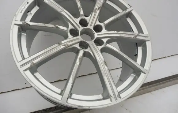 Audi RS Q3 R20 alloy rim 83A601025S