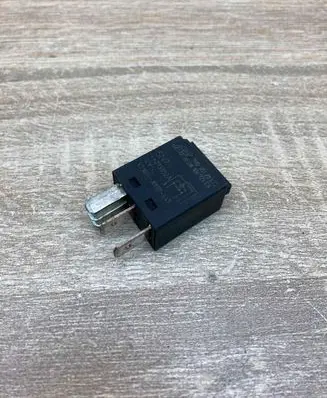 Volkswagen Touran I Other relay 7M0951253C V23074A1001X47