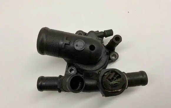 Volkswagen Transporter - Caravelle T5 Thermostat housing 