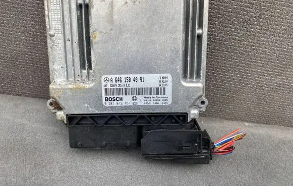 Mercedes-Benz C W203 Engine control unit/module A6461504091 0281012451
