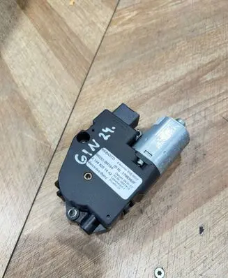 Mercedes-Benz R W251 Sunroof motor/actuator A1648201442 BR251BR164 1705363F