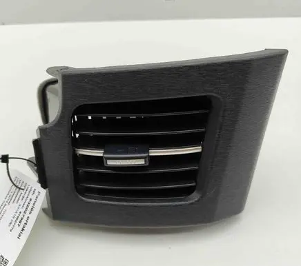 Toyota Prius (XW30) Dashboard air vent grill cover trim 5566047040 5568647010