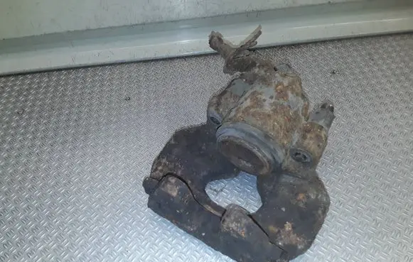 Volkswagen Sharan Front brake caliper 