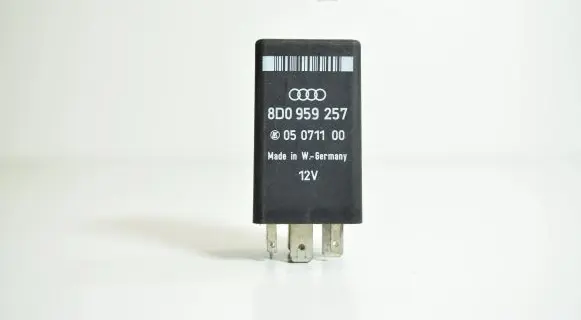 Audi A4 S4 B5 8D Other relay 8D0959257