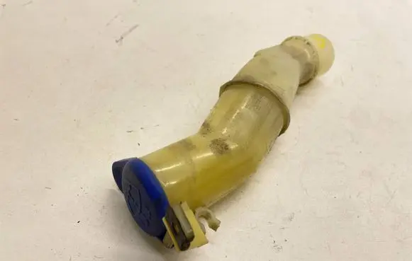Volvo V70 Window washer liquid tank fill tube 9178568