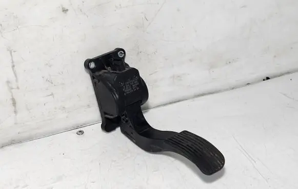 Mercedes-Benz Vito Viano W639 Accelerator throttle pedal A9063000404 0280755023