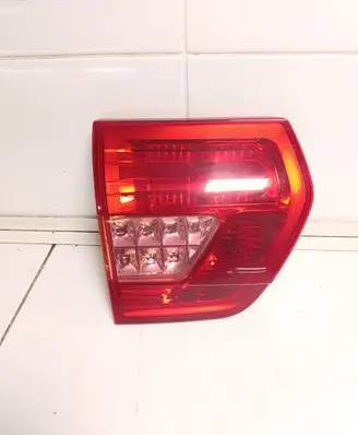 Tailgate rear/tail lights