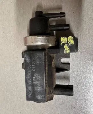 Mercedes-Benz A W169 Vacuum valve A0051535528 04T313 70078200
