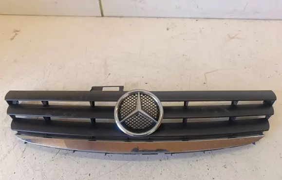 Mercedes-Benz A W169 Front bumper upper radiator grill 1698800083