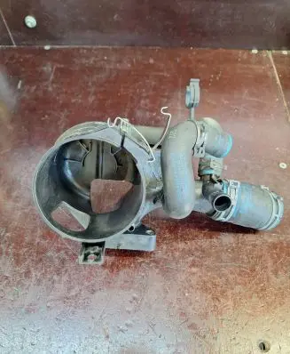 Thermostat/thermostat housing